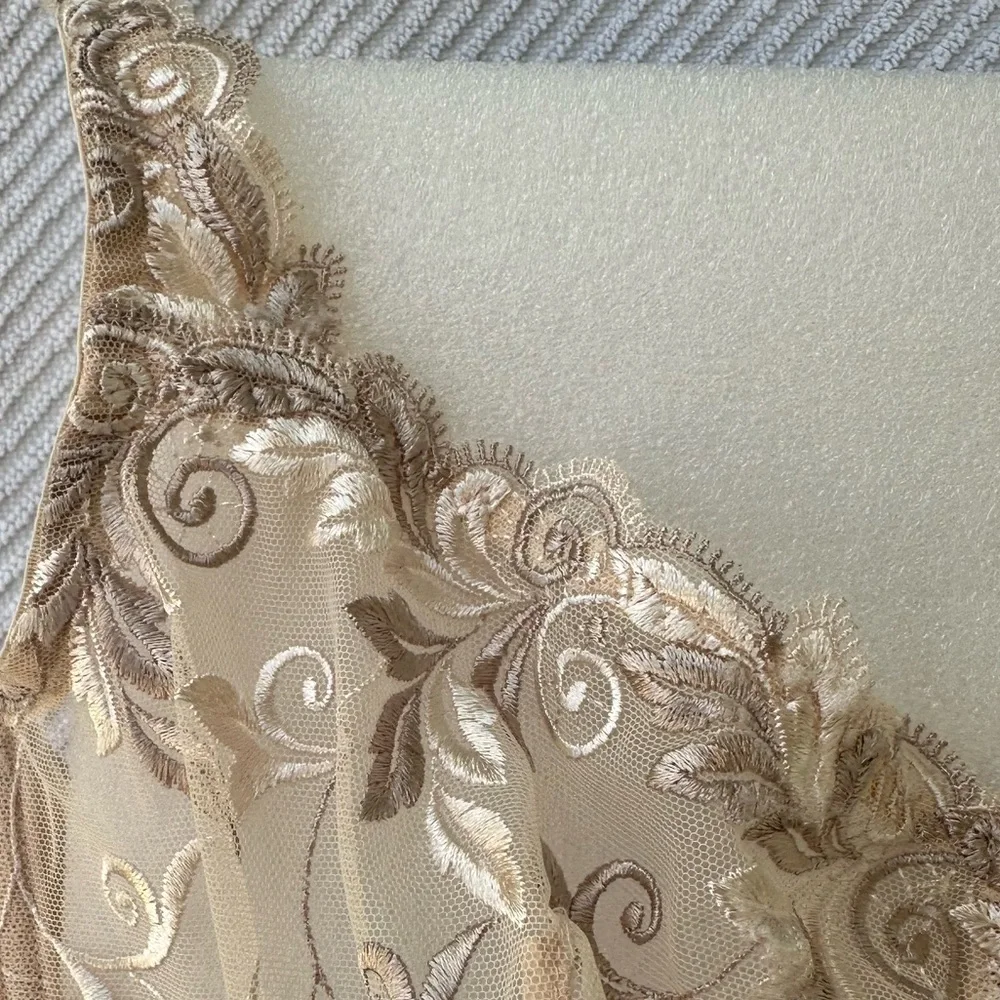 Soma Bra Beige Sheer Lace Underwire Embroidered 40C - Picture 5 of 14